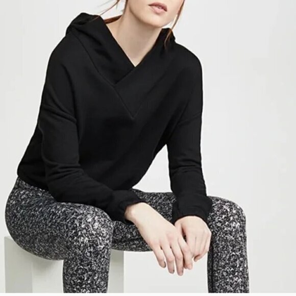 ALALA Off Duty Cropped Hoodie Black Pullover Style Women’s Size X Small - Picture 1 of 6